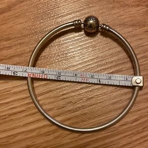 EUC  Pandora bracelet/ bangles